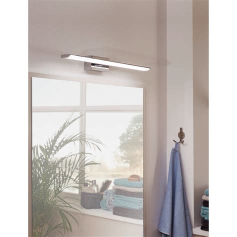 En nuestro catálogo podrá encontrar una gran variedad de apliques led para espejos de baño. Eglo Tabiano Aplique de Baño para Espejo LED Cromo Luz Neutra 10W