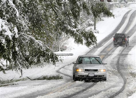 Rare Oct Snowstorm Hits Northeast Photo 1 Pictures Cbs News