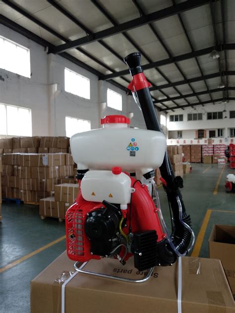 Agricultural Petrol Engine Knapsack Power Sprayer 25l China Mist