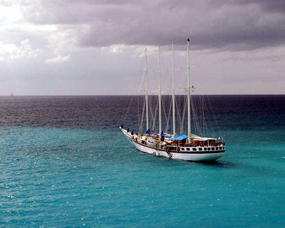 Windjammer Barefoot Cruises - Windjammer Cruises