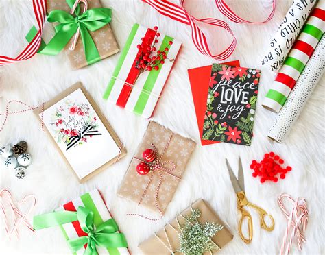 Enclose the gift, bind the package with a green satin ribbon, and finish it off with a slim brown ribbon tied in an elegant knot. Elegant Holiday Gift Wrap Ideas | Diary of a Debutante