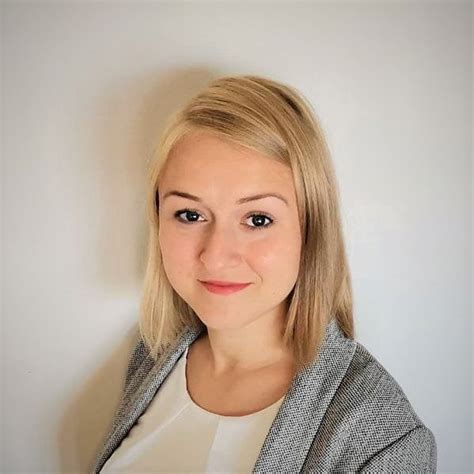 Natalia Klimczak Sustainable Finance Pmo Associate Director Ubs