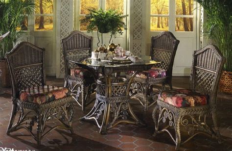Simple in its presentation, but gorgeous in its details, this dining table is an irreplaceable item to any dining room. Gazebo Victorian Wicker Dining | Kozy Kingdom