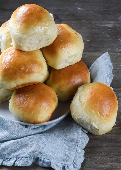 the best 45 minute holiday dinner rolls dinner rolls dinner recipes easy quick delicious bread