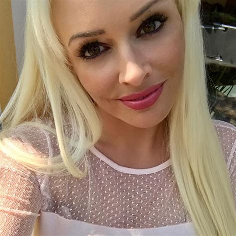 Es gibt aber auch echt positives zu berichten: Daniela Katzenberger: Schwanger? Das ist der Foto-Beweis! | InTouch