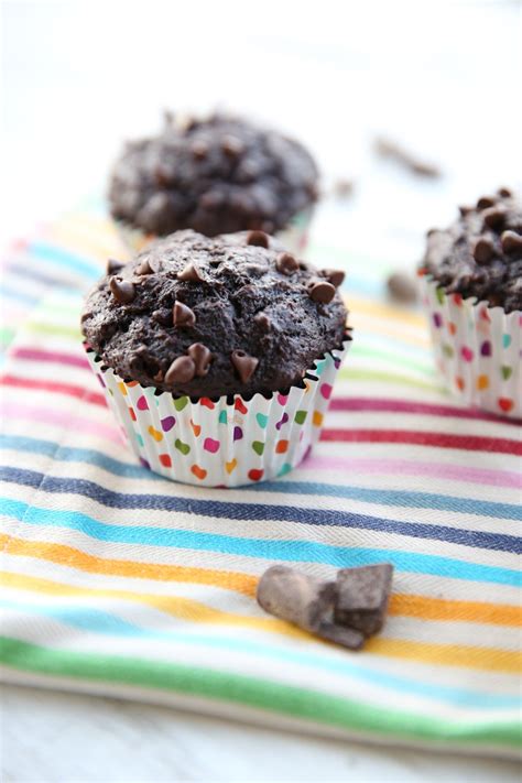 Check out these fabulous desserts that will satisfy that chocolate craving while also helping you reach your goals for a healthier life! Skinny Banana Fudge Muffins | Recipe | Low calorie ...