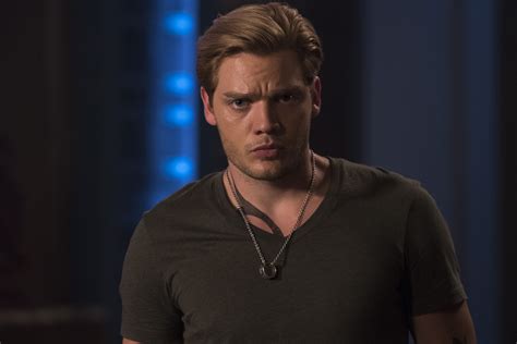 shadowhunters dominic sherwood cast in penny dreadful spin off tv guide
