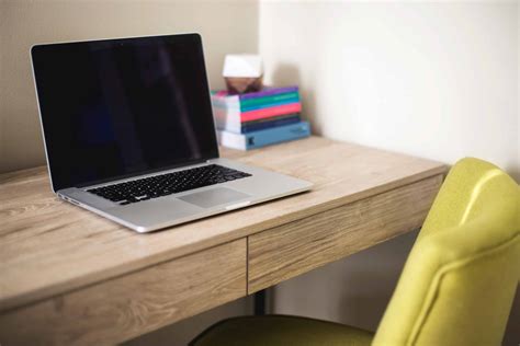 Free picture: table, laptop computer, desk, furniture, internet, office