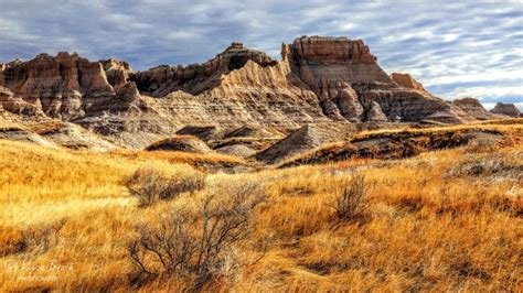 The Edge — Grasslands Meets Badlands Fan Photofridayblack Hills And Badlands South Dakota