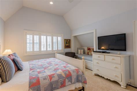 Add your comments we would love to hear from you! 'The View' Co-Host Joy Behar Lists Her Hamptons Home for ...