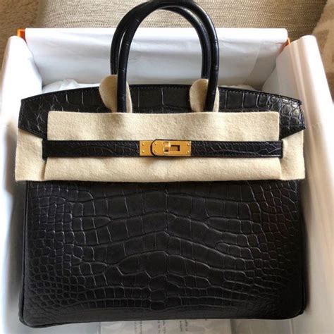 Hermes paris embossed on the hardware. Hermes Birkin 25 Noir Black Alligator Mat Matte Gold ...