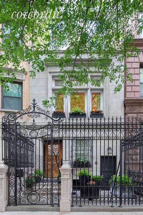 They are also decorated with an antique furniture. Annonce Vente Maison de ville New York (10024) ref:5710107