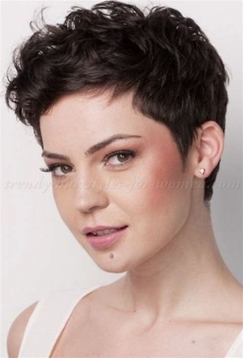 Short Pixie Cuts For Curly Hair Over 50 - Naturally Curly Hairstyles For Curly Hair Over 50