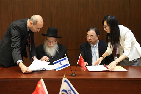 שימו לב, התשלום יתבצע רק עבור ימי בידוד שדווחו למשרד הבריאות, לכן חשוב לוודא שהעובדים מדווחים על תקופת הבידוד למשרד הבריאות בזמן אמת. משרד הבריאות חתם על המשך שיתוף הפעולה עם ממשלת סין בתחום החירום והבריאות הדיגיטלית - לבריאות ...