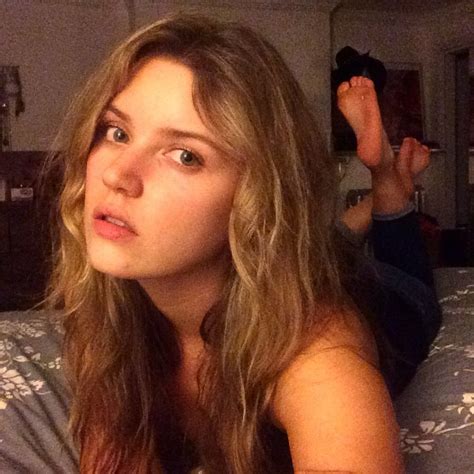 Molly Templetons Feet