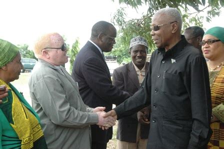 Wazazi wa wasichana hao walipokea ujumbe huo baada ya kukamatwa kwa wanasiasa hao. Wasichana Wa Shule Uchi : MSANII NICK AIGA NYENDO ZA ...
