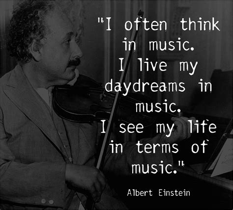 28 Famous Albert Einstein Quotes