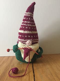 Knit garden gnome pattern by amy gaines. Ravelry: Knit Gnome pattern by Aleks Byrd