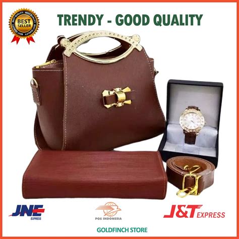 Bahan yang diberikan merupakan bahan yang awet dan bagus sehingga menampilkan kesan premium dan elegan. TAS WANITA CEWEK PEREMPUAN MURAH TERBARU 2020 B1400 LT1127 ...