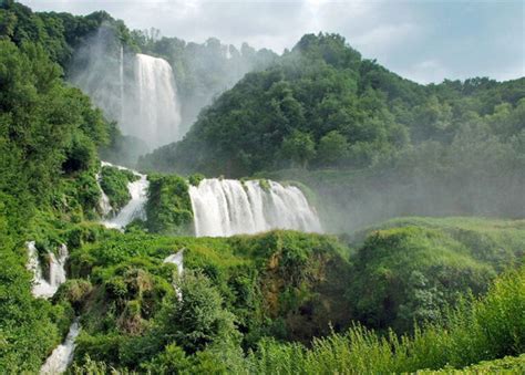Самый большой водопад в мире где находится и как называется чем