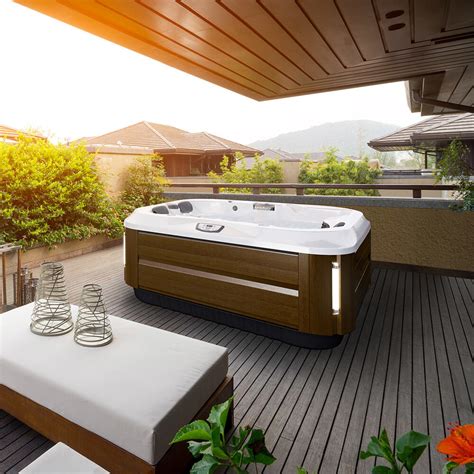 J 315™ Comfort Hot Tub With Lounger For Small Spaces