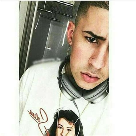The bad new wife is a little sweet. Pinterest: @danndonadio | Fotos de bad bunny, Imagenes de ...