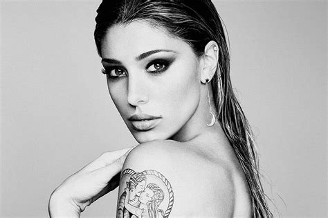 The beautiful showgirl and tv presenter belen rodriguez is expecting her second child luna maria and is almost at the end of her pregnancy. Belen Rodriguez - Redirecting to /post/155726/ermanno ...
