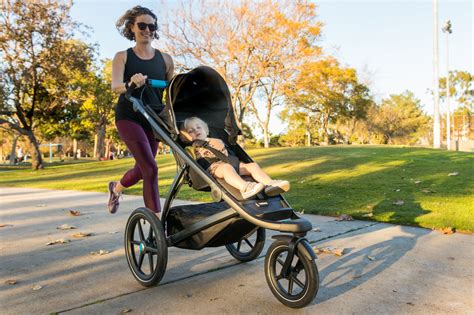 特価人気 Jogging 3 Wheels Compact Light Weight Stroller For Babies And