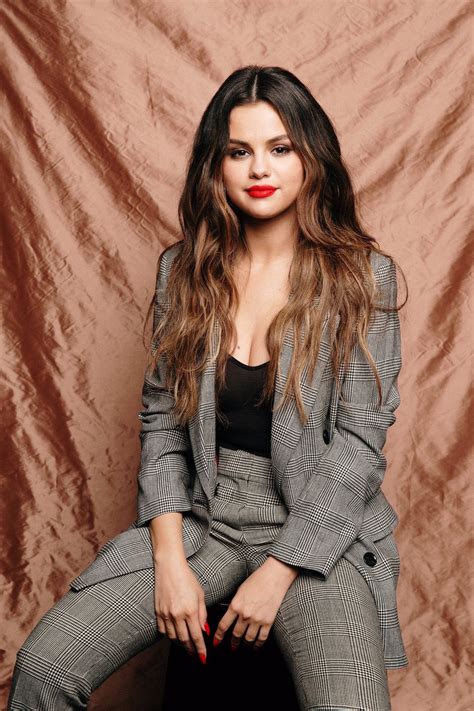 Selena Gomez Latest Photoshoot Goddess In Sexy
