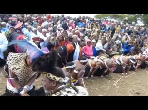 Sphelele nxumalo and lindi khuzwayo were his first two wives, and he divorced both of them. Shembe wedding( Mr & Mrs Buthelezi) uyabuza umthetho! | Doovi