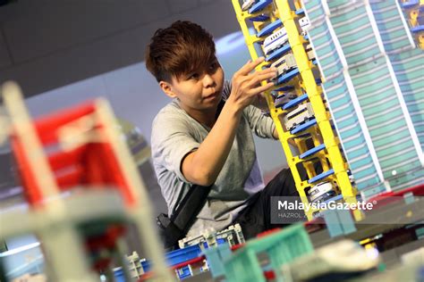 Check spelling or type a new query. Pameran Kereta Api Laju Jepun - SHINKANSEN