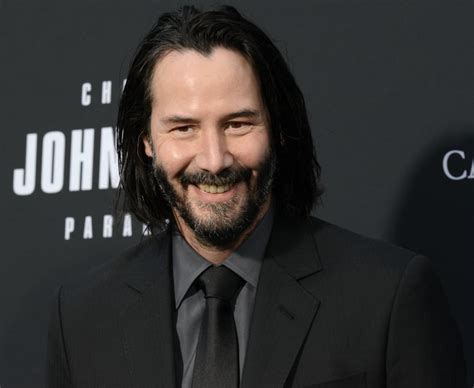 keanu reeves subasta una cita para ayudar a niños enfermos