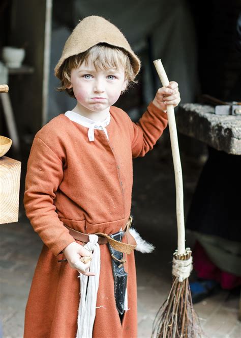 Tudor Boy Medieval Clothing Historical Clothing Medival Outfits