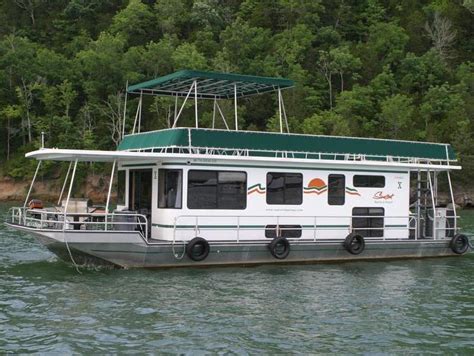 While it is a popular vacation destination, many have made it their permanent residence. House Boats For Sale On Dale Hollow Lake / Dale Hollow ...
