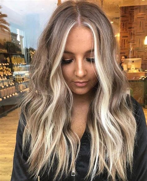 50 Pretty Blonde Hair Color And Shades Ideas For 2020 8 In 2020 Hair Styles Balayage Hair