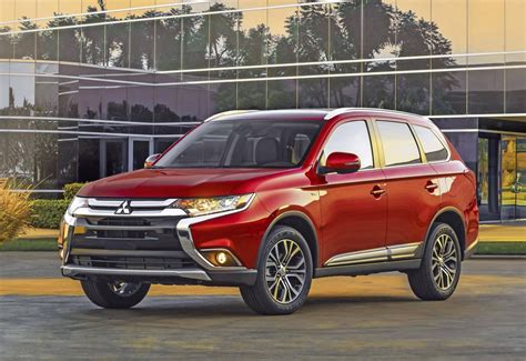 Review 2016 Mitsubishi Outlander The Only Compact Suv With A V 6 The