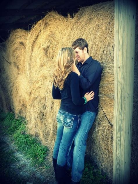 Image Result For Country Couples Country Couples Couple Photography Wedding Engagement Pictures