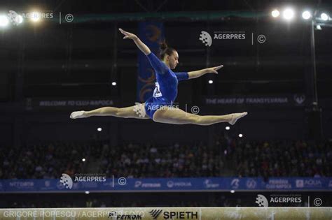 Cariera este în plină ascensiune şi mai nou, sportiva pare că este îndrăgostită. Gimnastică artistică: Larisa Iordache şi Silviana Sfiringu ...