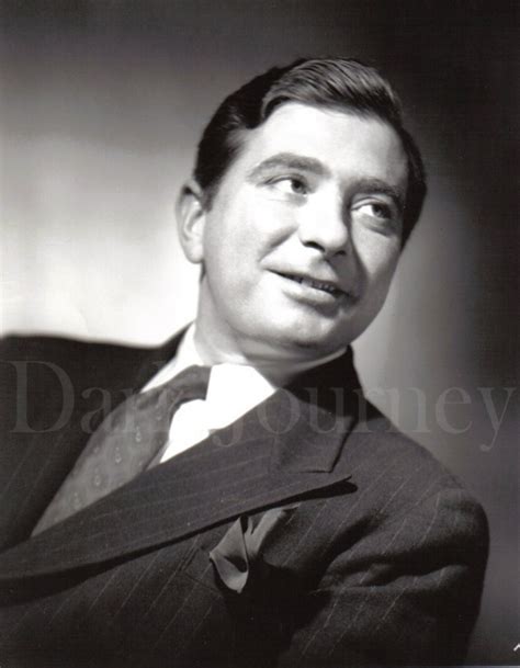 Picture Of Robert Newton Actors Character Actor Robert Newton