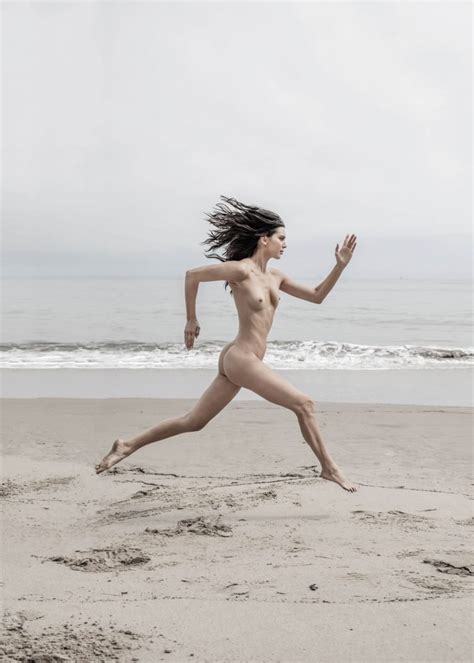 Full Album Kendall Jenner S Nude Photos Running On Beach Blow The Internet Howwe Ug