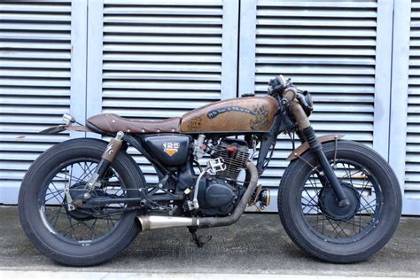 Black color scheme is always going to be a cool stuff to be applied. http://www.caferacer.ph/blog/cafe-racer-philippines-best ...