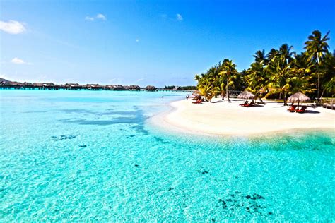 Beautiful Lagoons Beautiful Perfect Clear Blue Lagoon Ocean And White