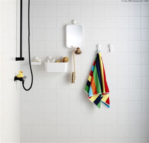 Sometimes a bathroom is so painfully tiny that it takes some serious ingenuity to make it functional. IKEA Small Bathroom Cheap Storage Ideas | Apartment Therapy
