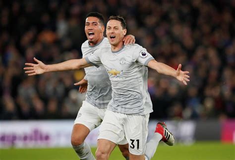 Cavani ficou de fora dos últimos quatro jogos dos 'red devils' devido a uma lesão. Manchester United logró mágica remontada contra Crystal Palace