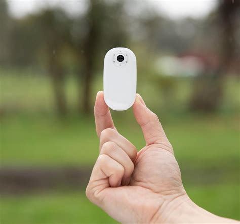 Akaso Keychain Smart 4k Vlog Camera Operates Totally Hands Free With