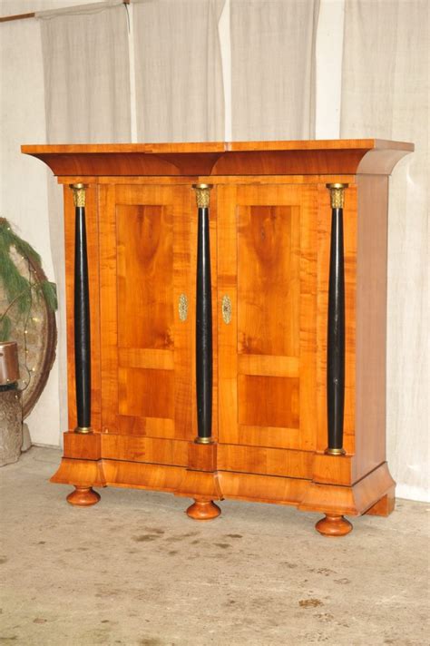 Finde jetzt schnell die besten angebote für kirschbaum schrank auf allekleinanzeigen.ch. Biedermeier Schrank Kirsche zerlegbar - Antik im Hof ...