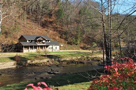 You'll not only have the luxury of an indoor pool for you can spend your days hiking, skiing, and snowboarding, boating in the lakes and rivers, fishing, whitewater rafting, and more, all within reach. River Memories Cabin in Sevierville w/ 3 BR (Sleeps8)