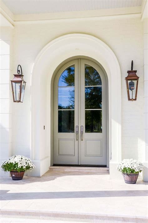 7 Front Door Colors To Make Your Home Stand Out With Images Arched