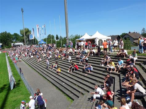 Compared to this, challenge league has an average of ?% for over 3.5 cards. Stadion Brügglifeld - StadiumDB.com