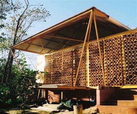 Untuk masyarakat yang tinggal di daerah tidak akan terlalu. Desain Rumah Bambu Modern Ramah Lingkungan ...